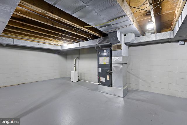 3 WHITE OAK RD, Wilmington, DE 19809