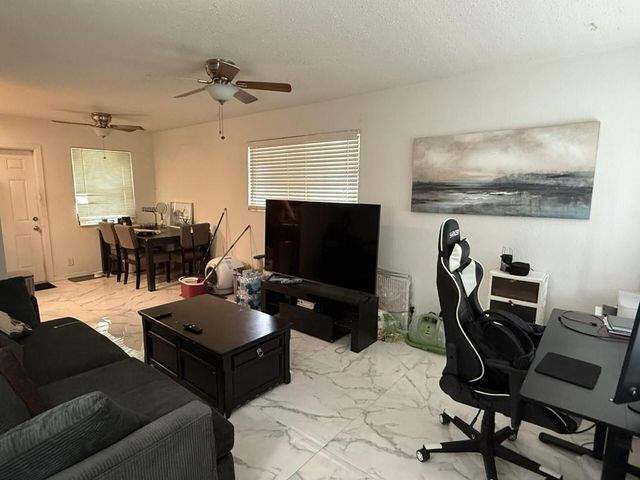 2641 Polk Street 11, Hollywood, FL 33020