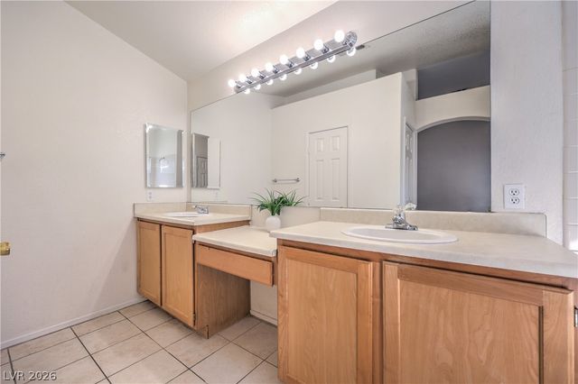 8433 Cinnamon Hill Avenue, Las Vegas, NV 89129