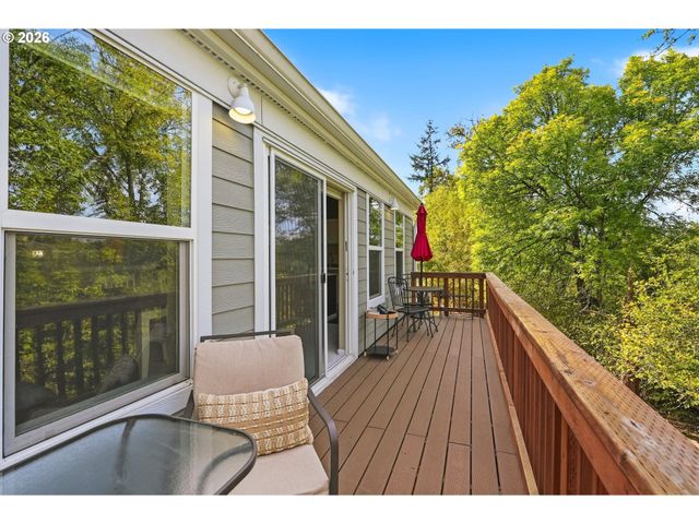 13217 Sw SUMMERWOOD Dr, Portland, OR 97223