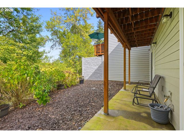 13217 Sw SUMMERWOOD Dr, Portland, OR 97223