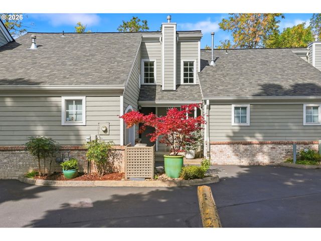 13217 Sw SUMMERWOOD Dr, Portland, OR 97223