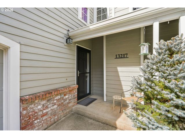 13217 Sw SUMMERWOOD Dr, Portland, OR 97223