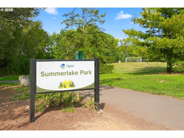 13217 Sw SUMMERWOOD Dr, Portland, OR 97223