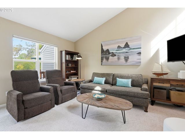 13217 Sw SUMMERWOOD Dr, Portland, OR 97223