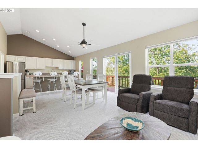 13217 Sw SUMMERWOOD Dr, Portland, OR 97223