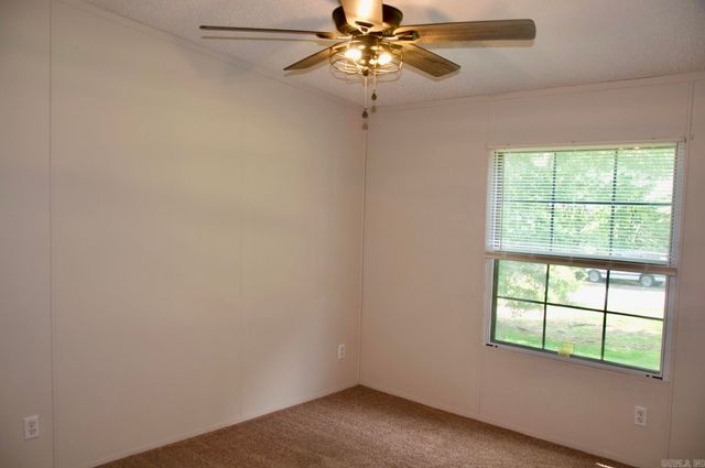 1516 Treasure Isle Rd, Hot Springs, AR 71913