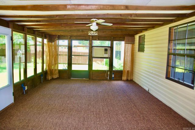 1516 Treasure Isle Rd, Hot Springs, AR 71913