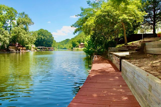 1516 Treasure Isle Rd, Hot Springs, AR 71913