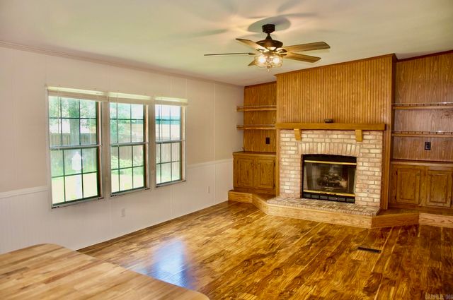 1516 Treasure Isle Rd, Hot Springs, AR 71913