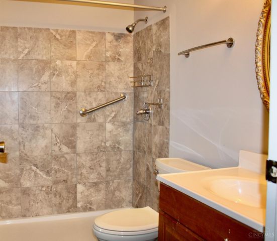 2806 Millbank Row, Lebanon, OH 45039