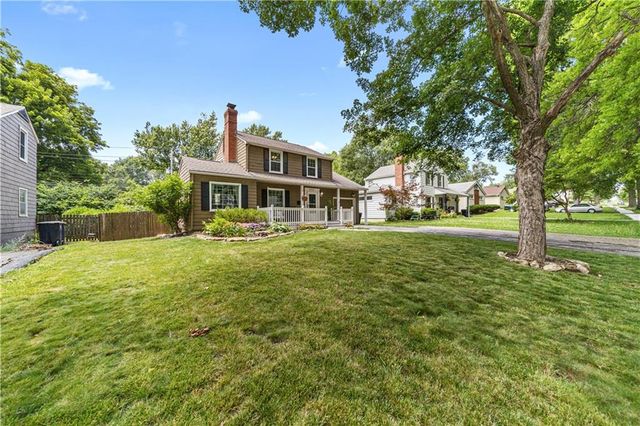 7632 Oak Street, Kansas City, MO 64114