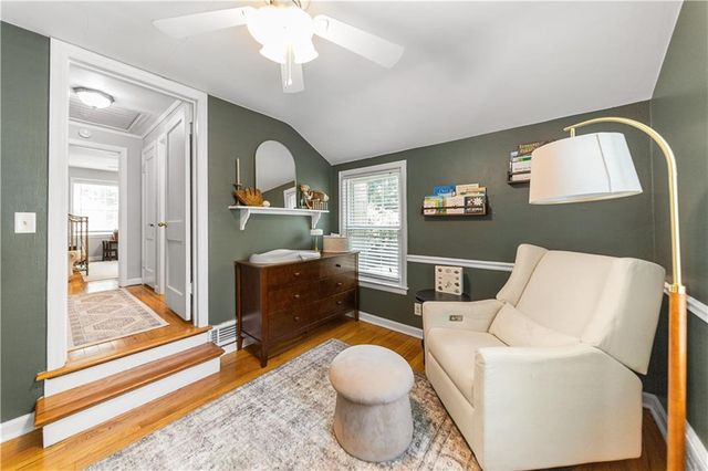 7632 Oak Street, Kansas City, MO 64114