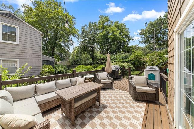 7632 Oak Street, Kansas City, MO 64114