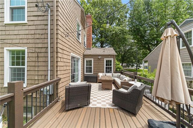 7632 Oak Street, Kansas City, MO 64114