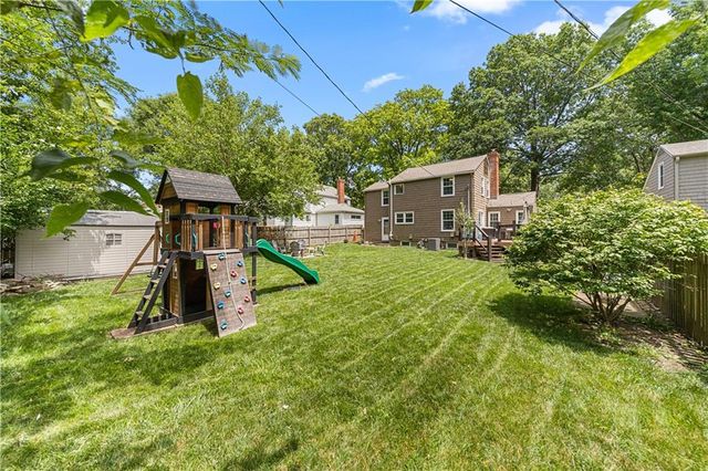 7632 Oak Street, Kansas City, MO 64114