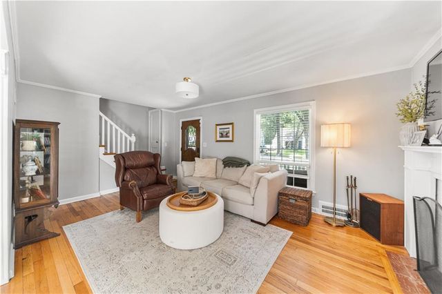 7632 Oak Street, Kansas City, MO 64114