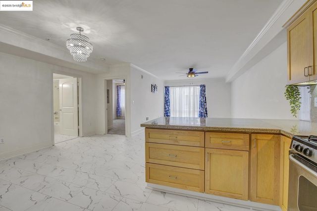 1515 14th AVE APT 302, Oakland, CA 94606