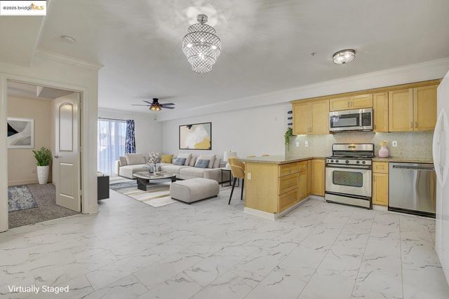 1515 14th AVE APT 302, Oakland, CA 94606