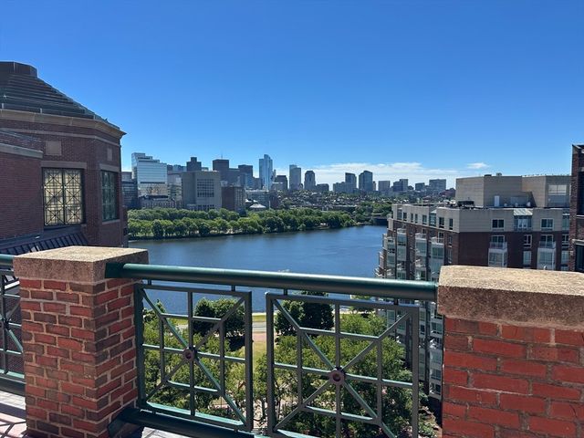 10 Rogers St 407, Cambridge, MA 02142