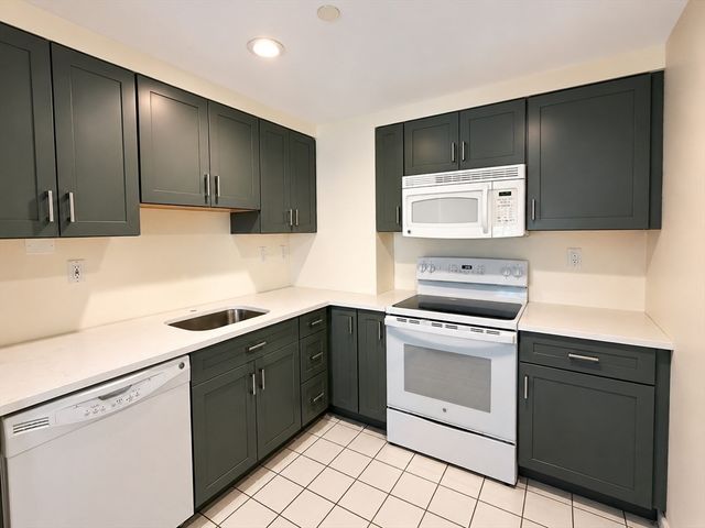 10 Rogers St 407, Cambridge, MA 02142