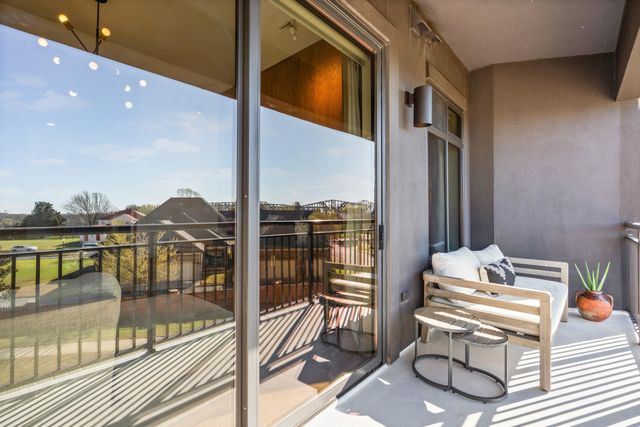717 S Riverside Dr Apt 307, Memphis, TN 38103