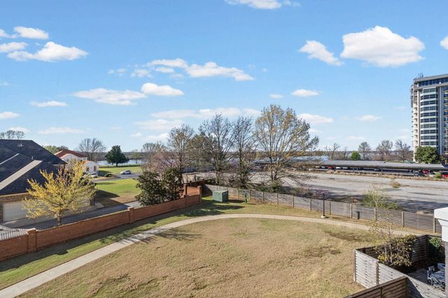 717 S Riverside Dr Apt 307, Memphis, TN 38103