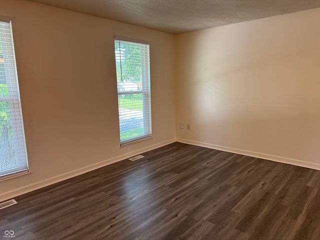 7717 Cambridge Drive, Fishers, IN 46038