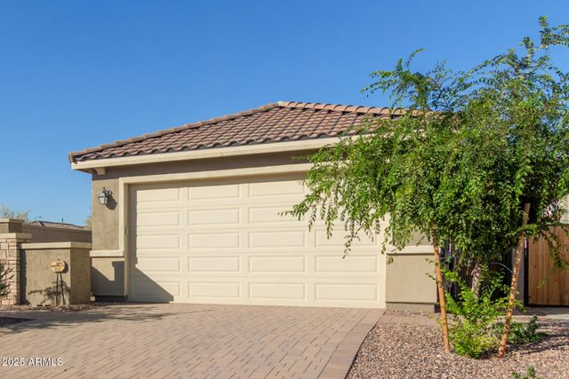 17568 W MISSOURI Avenue, Litchfield Park, AZ 85340