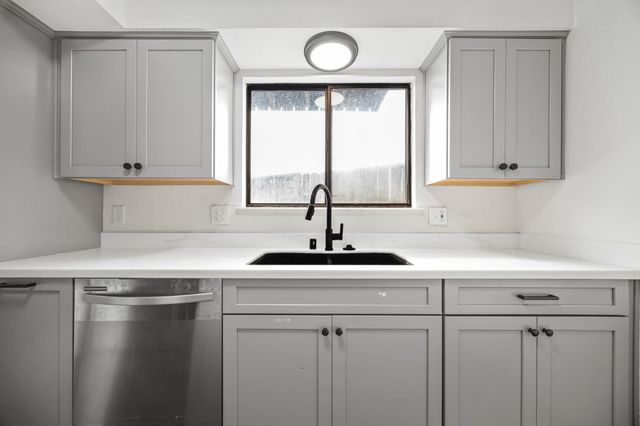 897 Greenfield Avenue, Hanford, CA 93230