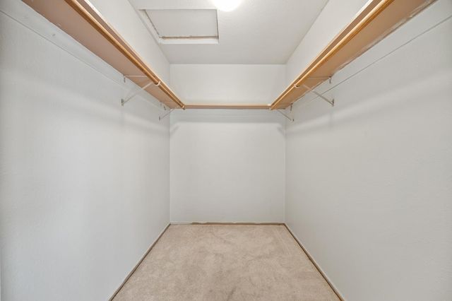 897 Greenfield Avenue, Hanford, CA 93230