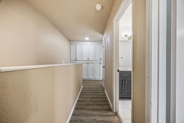 897 Greenfield Avenue, Hanford, CA 93230