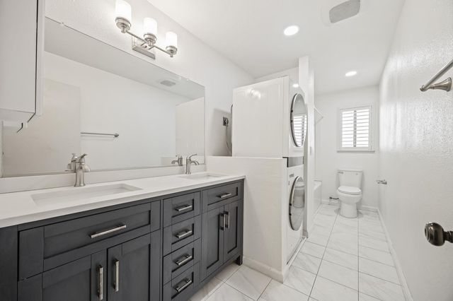 897 Greenfield Avenue, Hanford, CA 93230