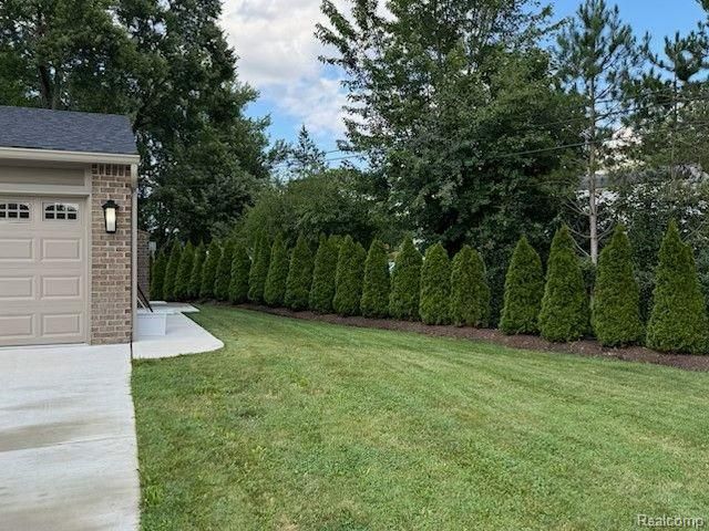 2790 LANERGAN Drive, Troy, MI 48084