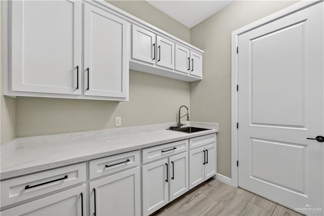 611 S 1st Lane, Mcallen, TX 78501