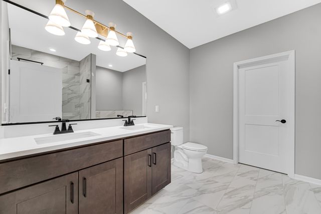 703 Druim Trail, Crown Point, IN 46307