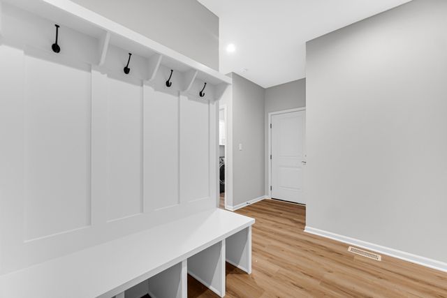 703 Druim Trail, Crown Point, IN 46307