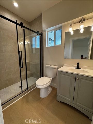 8109 Cole B, Downey, CA 90242