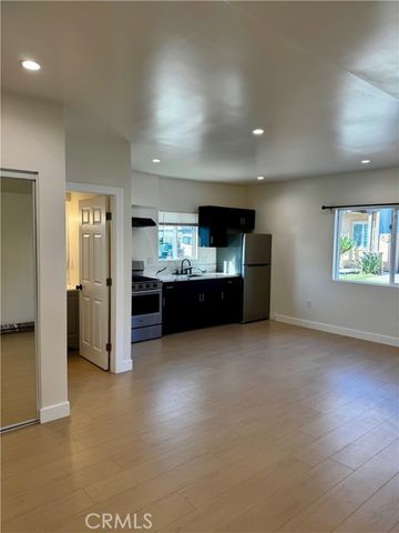 8109 Cole B, Downey, CA 90242