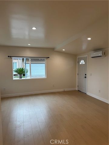 8109 Cole B, Downey, CA 90242