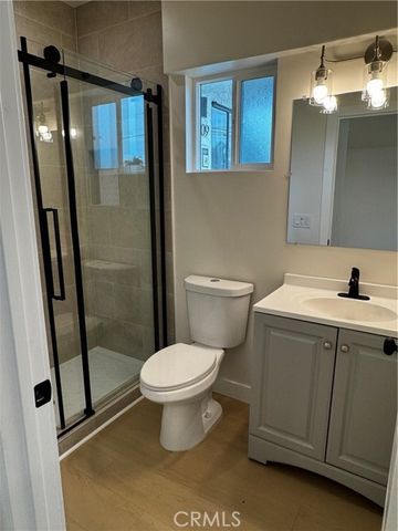 8109 Cole B, Downey, CA 90242