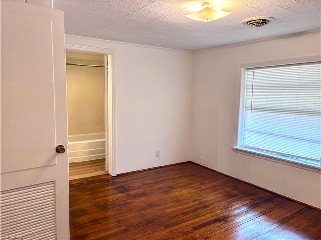 3619 Mineola Street, Winston-salem, NC 27107