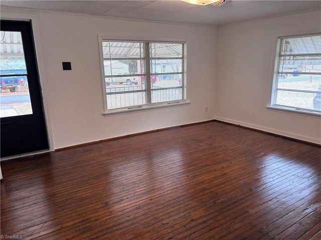 3619 Mineola Street, Winston-salem, NC 27107