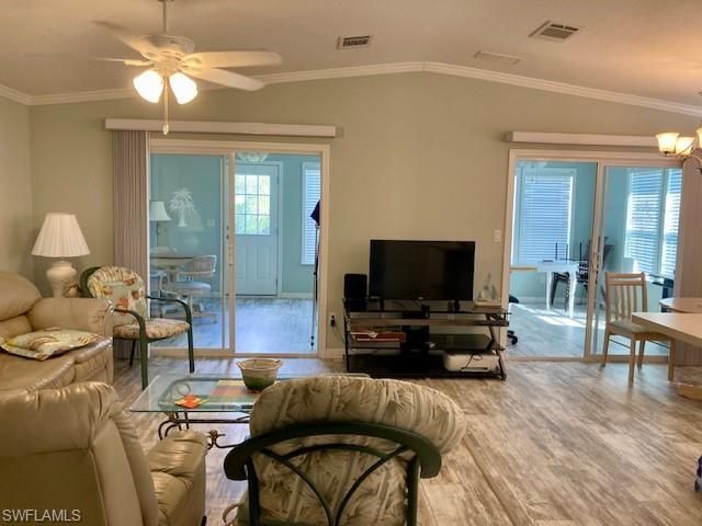 325 Shoreland DR E, Fort Myers, FL 33905