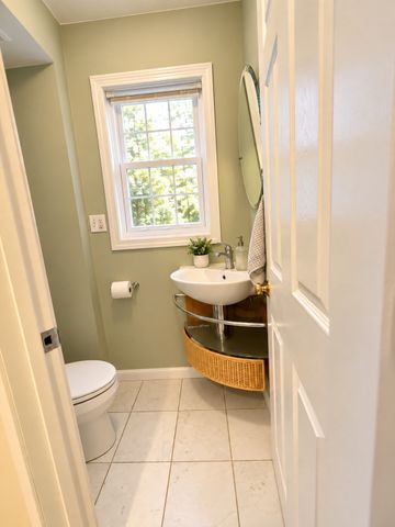92 West Central St 5, Natick, MA 01760