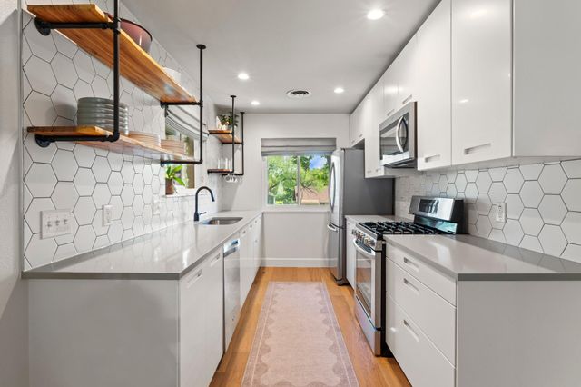 3207 Carol Ann DR, Austin, TX 78723