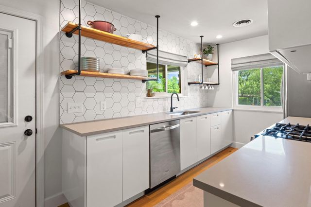 3207 Carol Ann DR, Austin, TX 78723