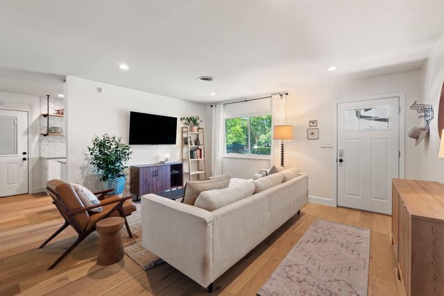 3207 Carol Ann DR, Austin, TX 78723