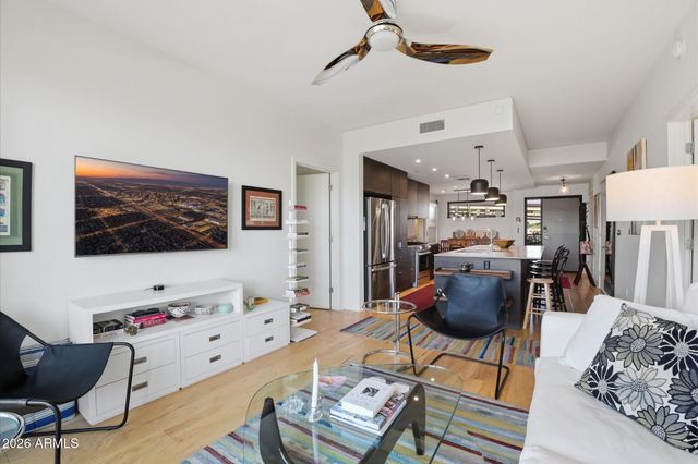 2300 E CAMPBELL Avenue 212, Phoenix, AZ 85016