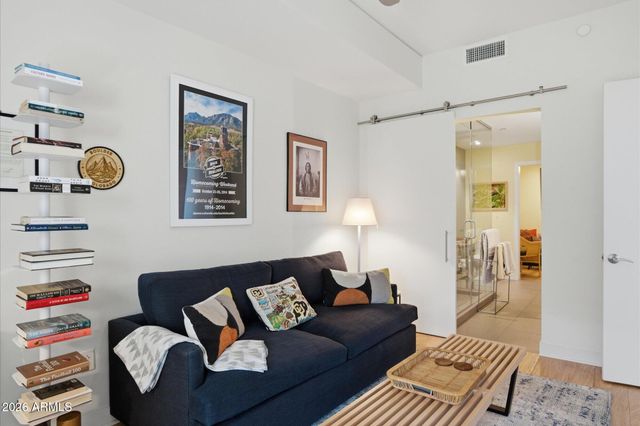 2300 E CAMPBELL Avenue 212, Phoenix, AZ 85016